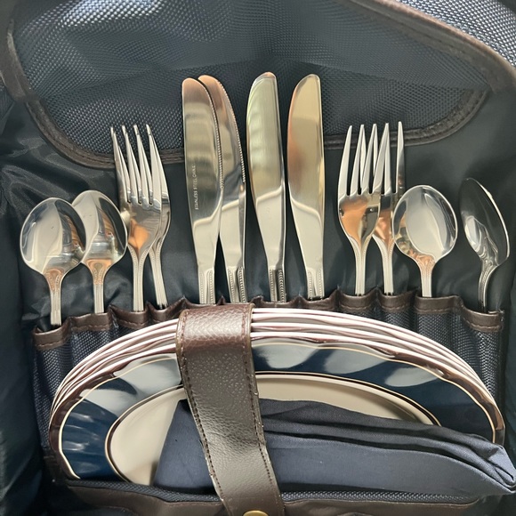 Pendleton, NEW PICNIC BACKPACK FULLY LOADED - Picture 10 of 14